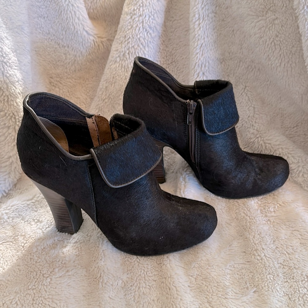 Fossil Sadie Hair Calf Chocolate Booties